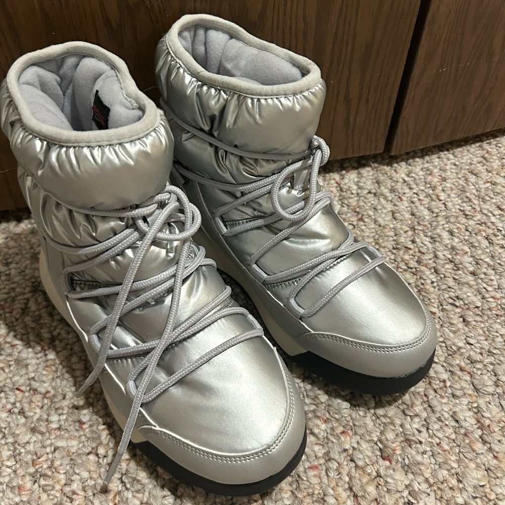 Stylish Silver All in Motion Boots